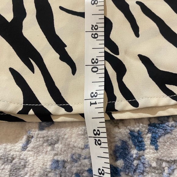 Entro Black and White Zebra Blouse - Picture 7 of 11